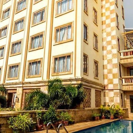 פנום פן Blue River Hotel מראה חיצוני תמונה