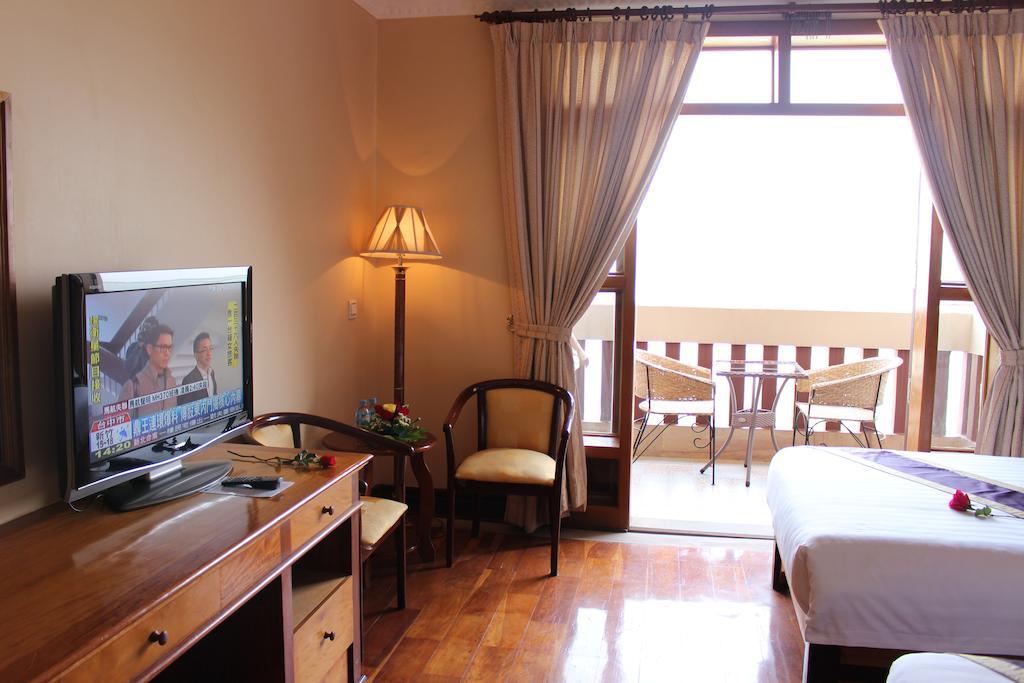 פנום פן Blue River Hotel מראה חיצוני תמונה