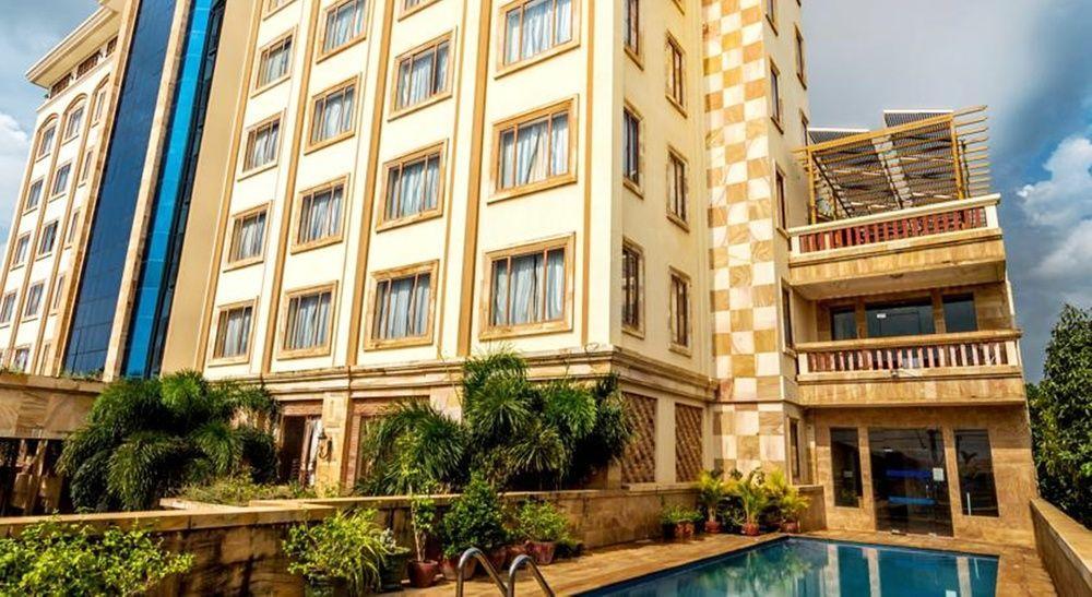 פנום פן Blue River Hotel מראה חיצוני תמונה