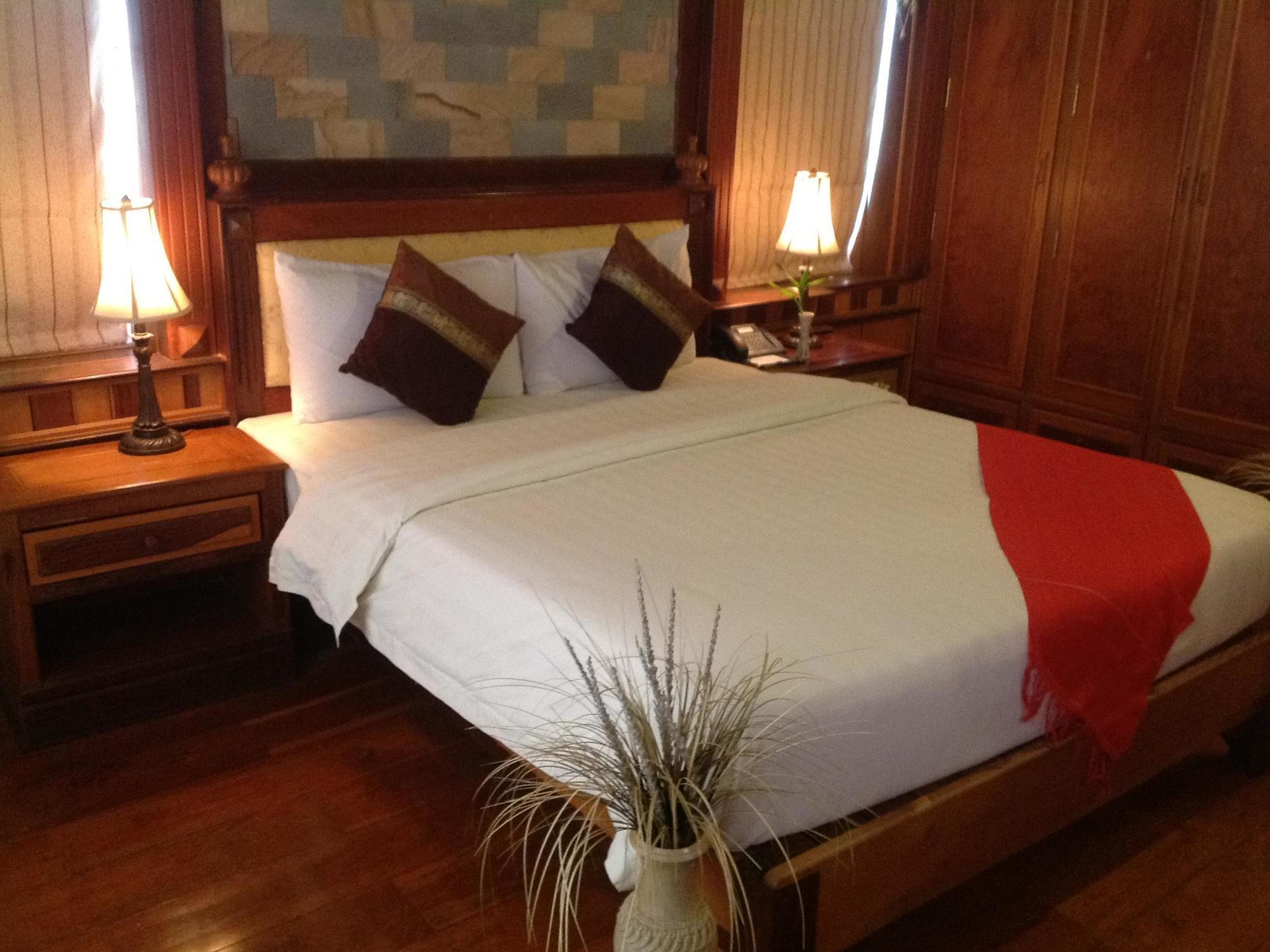 פנום פן Blue River Hotel מראה חיצוני תמונה
