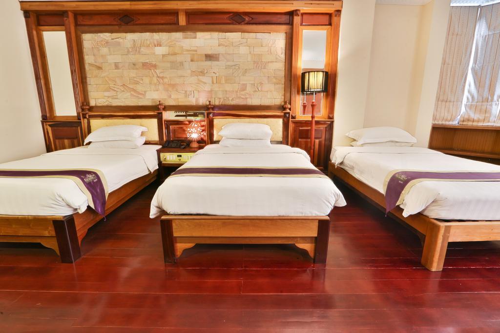 פנום פן Blue River Hotel מראה חיצוני תמונה