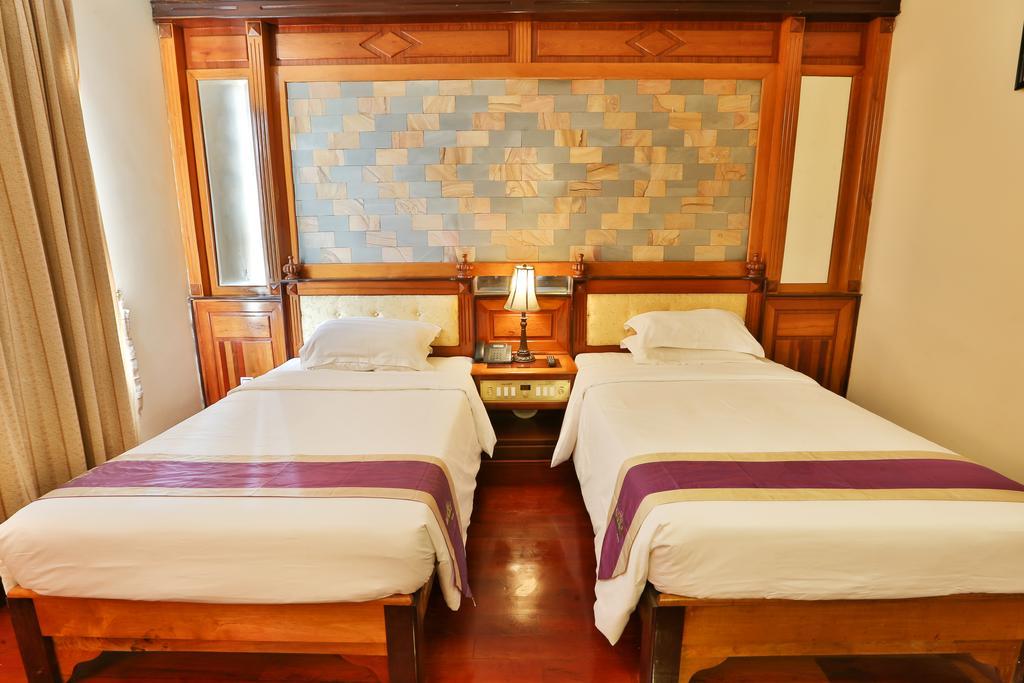 פנום פן Blue River Hotel מראה חיצוני תמונה