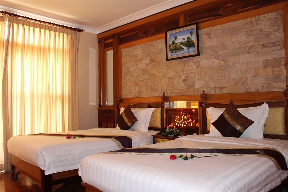 פנום פן Blue River Hotel מראה חיצוני תמונה