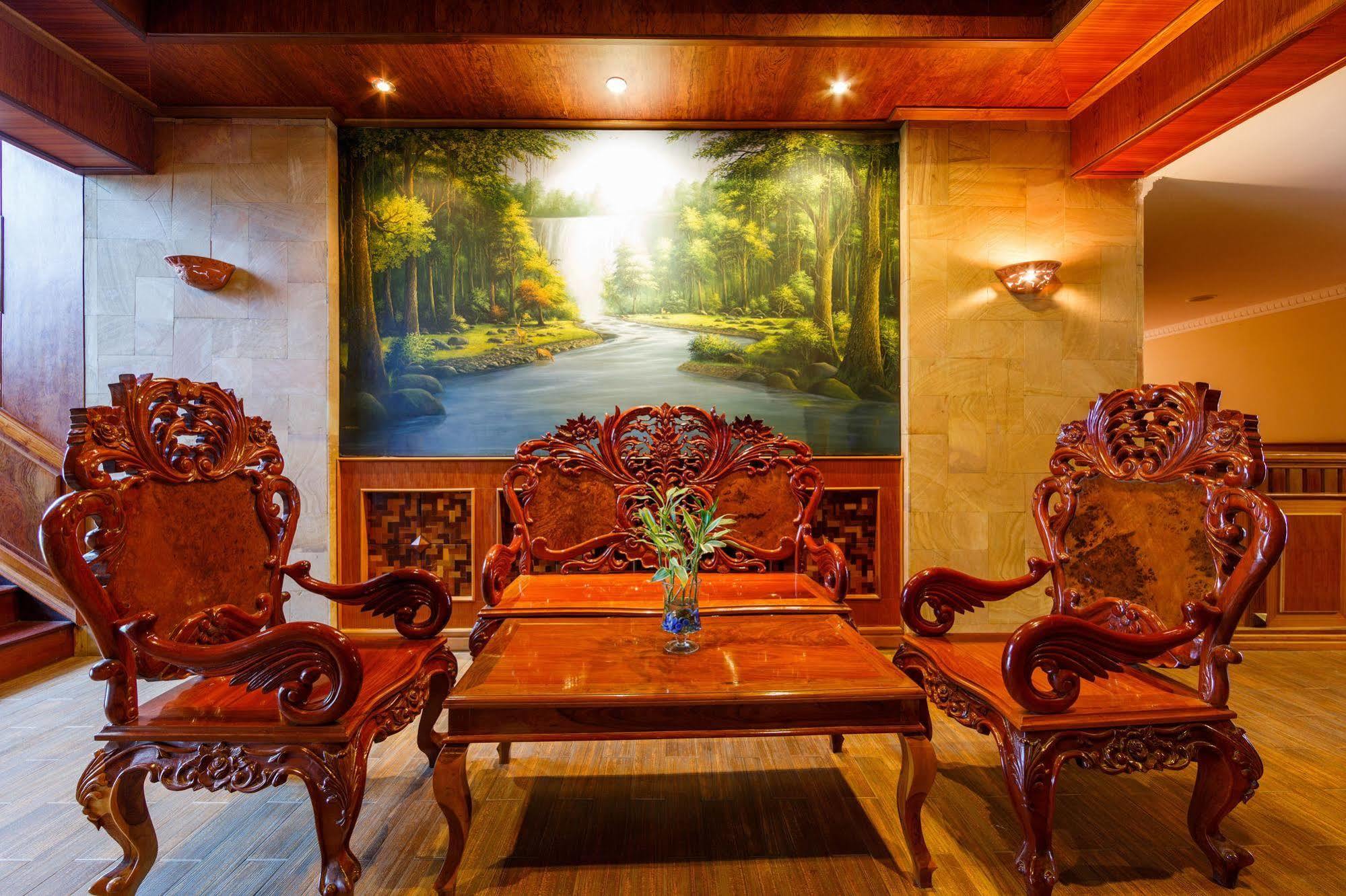 פנום פן Blue River Hotel מראה חיצוני תמונה