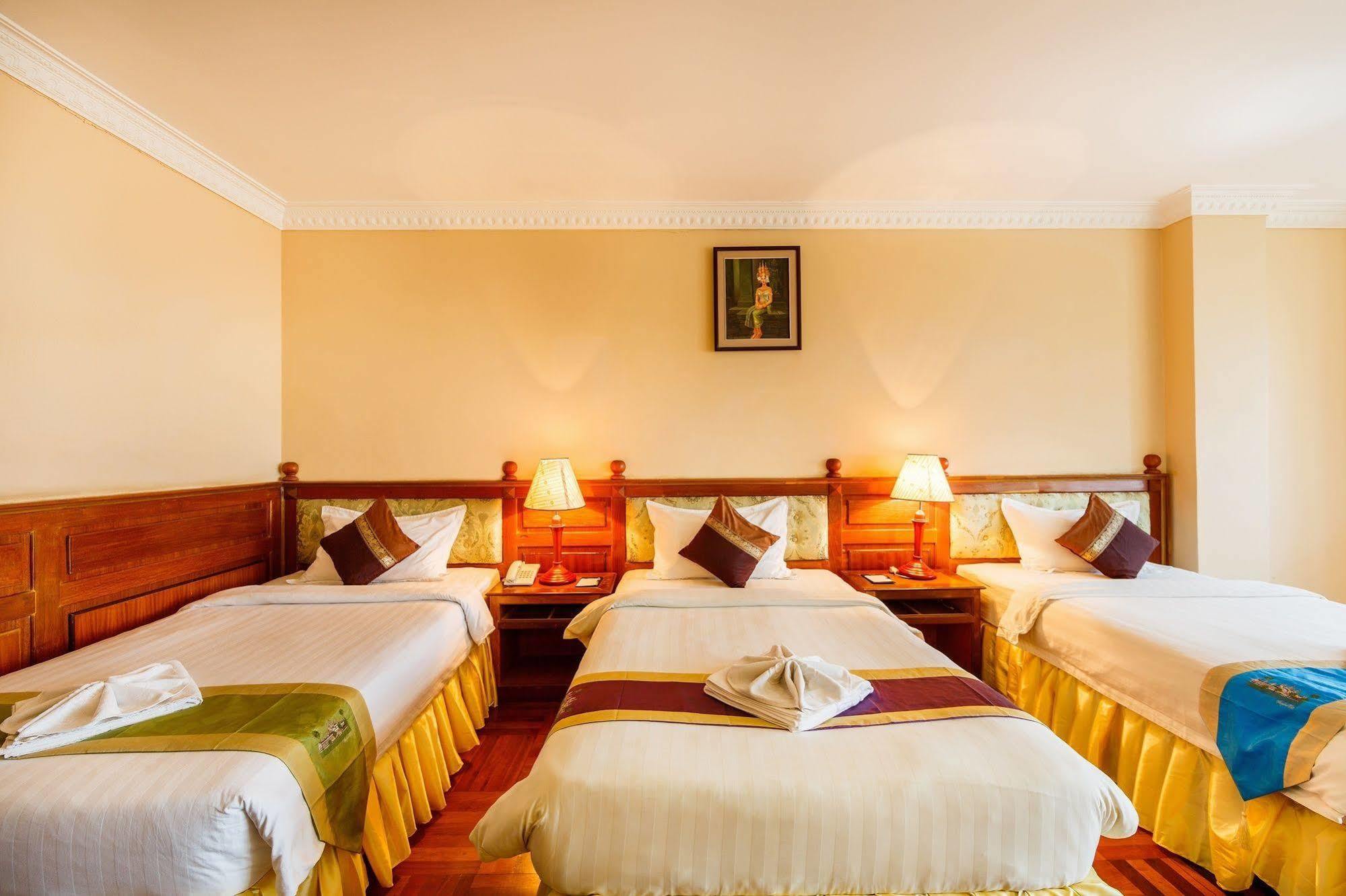 פנום פן Blue River Hotel מראה חיצוני תמונה