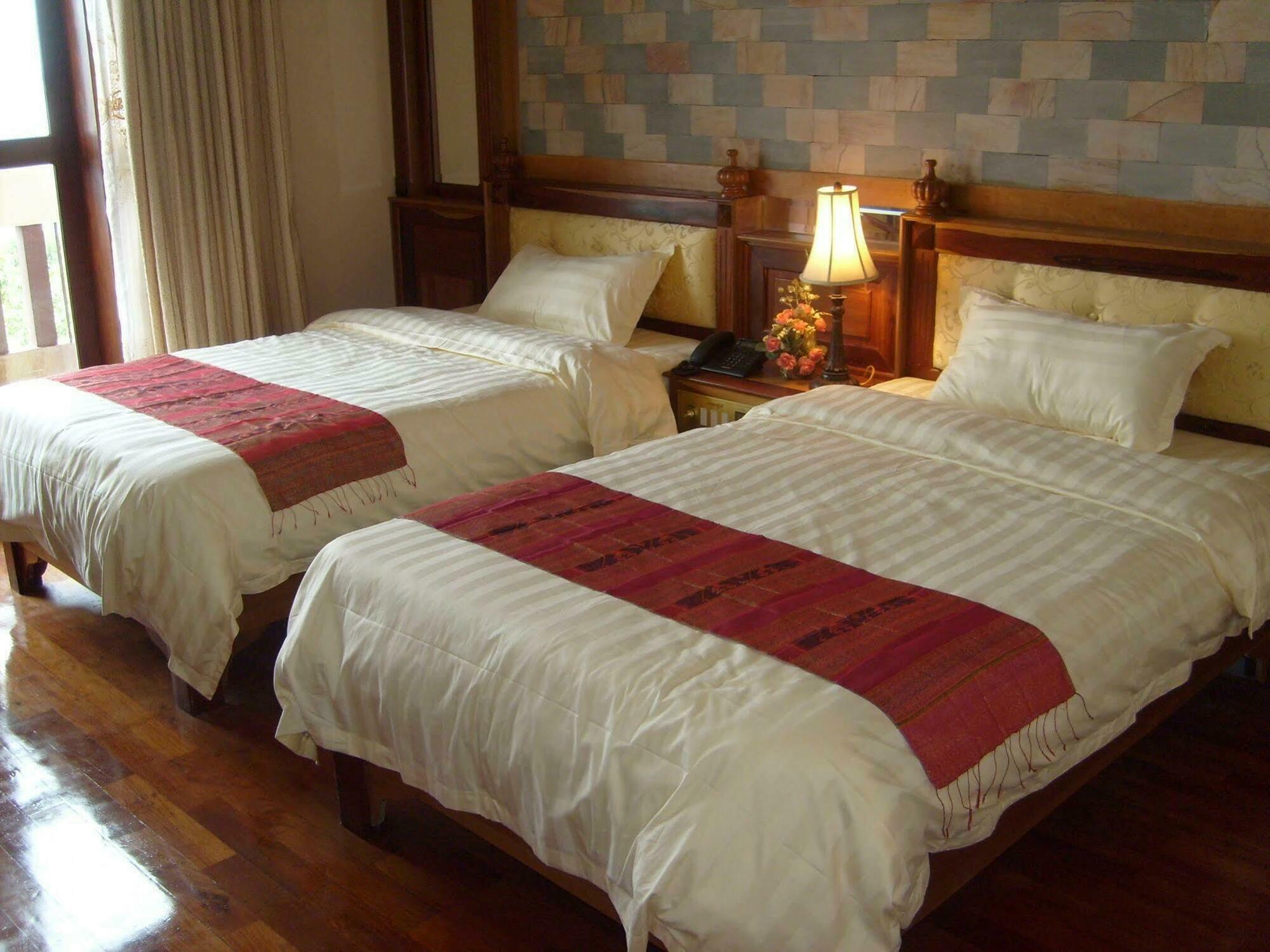 פנום פן Blue River Hotel מראה חיצוני תמונה